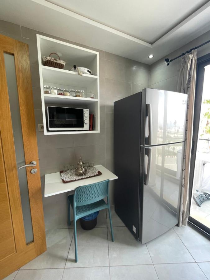 Seafront High Standard Apartment Мартил Екстериор снимка